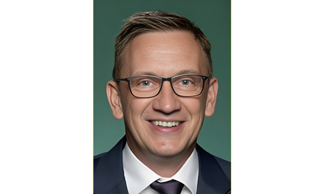 FRESH FOCUS ON INTERNATIONAL EDUCATION: JULIAN HILL APPOINTED TO NEW ASSISTANT MINISTER ROLE